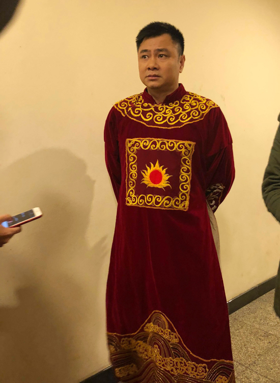 Công Lý tình cảm bên bạn gái ở hậu trường ghi hình Táo quân 2018